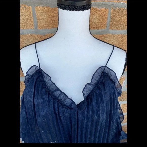 La Maison Talulah Pleated Wonder belted size xs - Picture 7 of 12